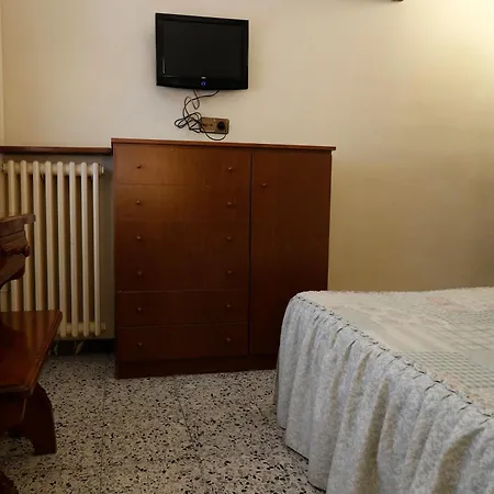 Delavall Hotel 2*
