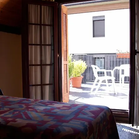 Delavall Hotel 2*